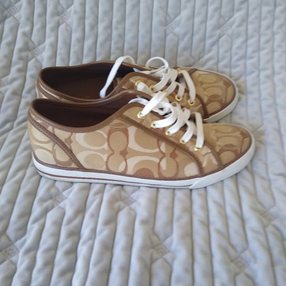 Women's Coach tennis shoes sneakers tan and white